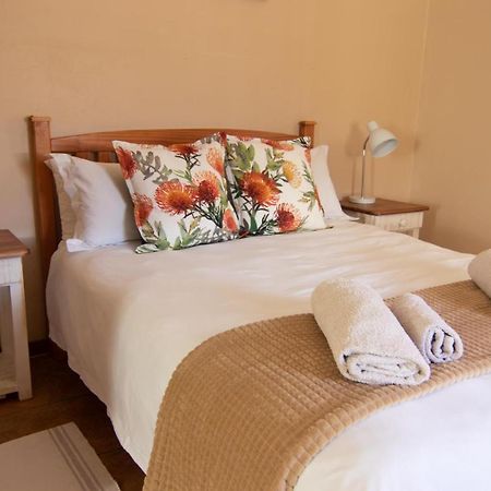 Kunje Guesthouse Op-die-Berg 외부 사진