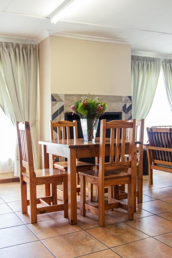 Kunje Guesthouse Op-die-Berg 외부 사진