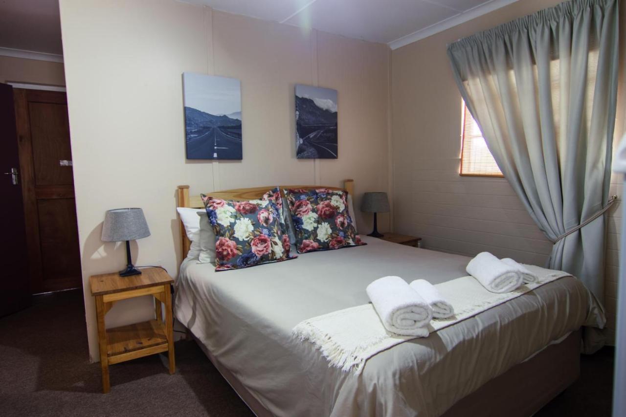 Kunje Guesthouse Op-die-Berg 외부 사진