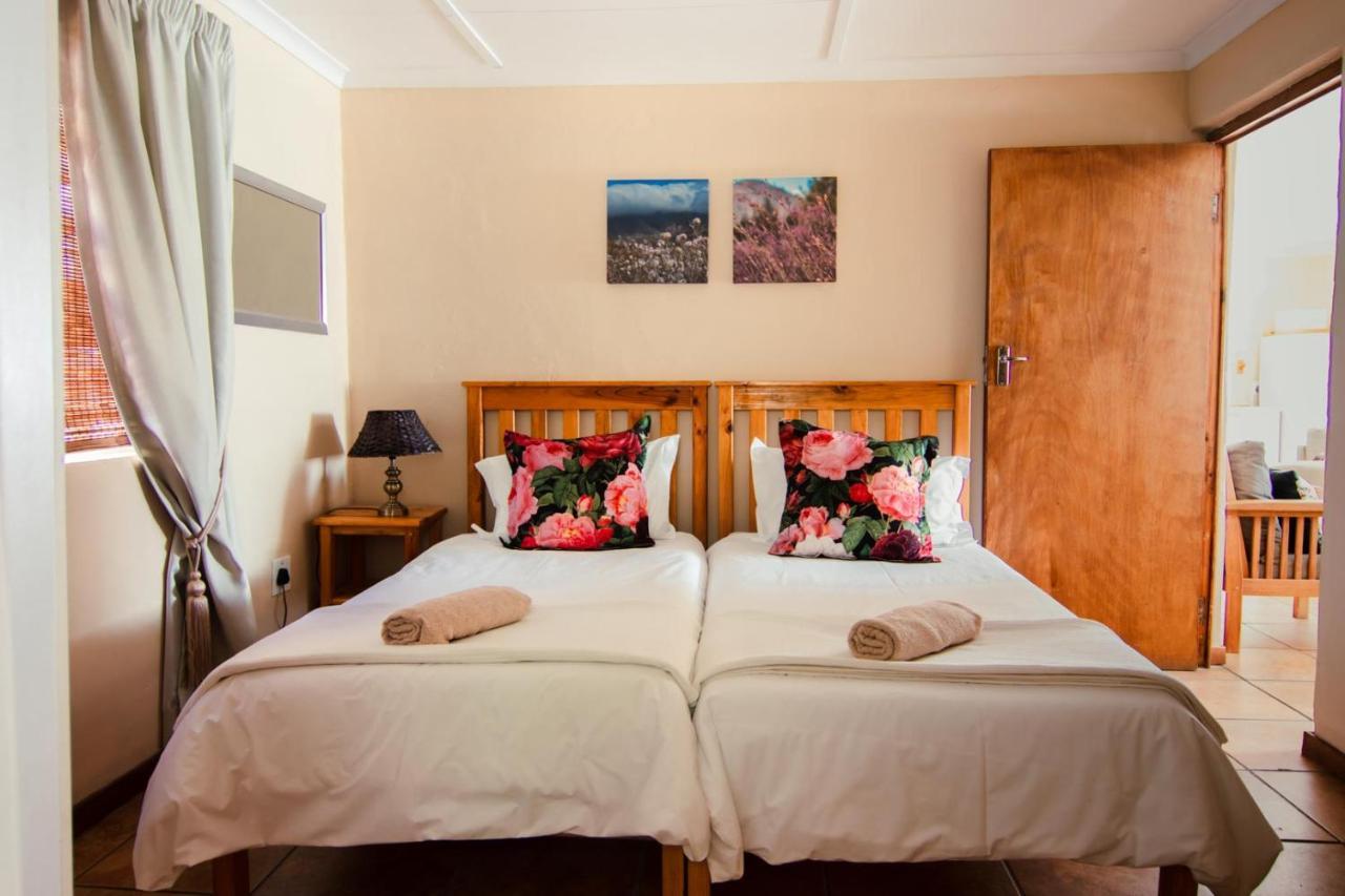 Kunje Guesthouse Op-die-Berg 외부 사진