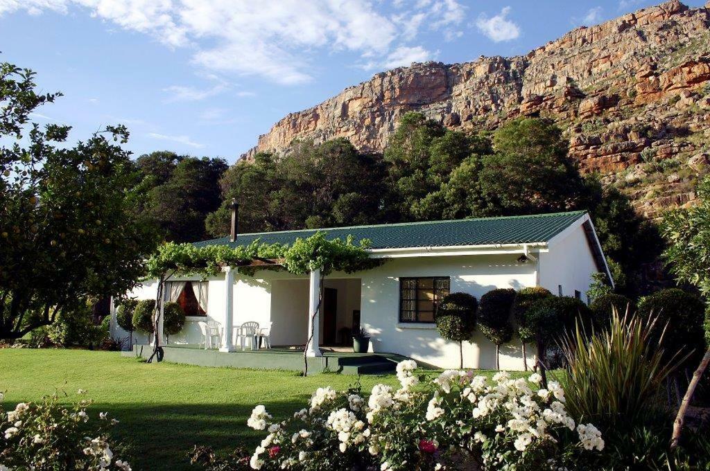 Kunje Guesthouse Op-die-Berg 외부 사진